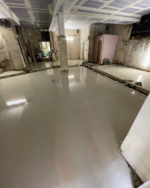 Flowing screed at The Ivy restaurant, London